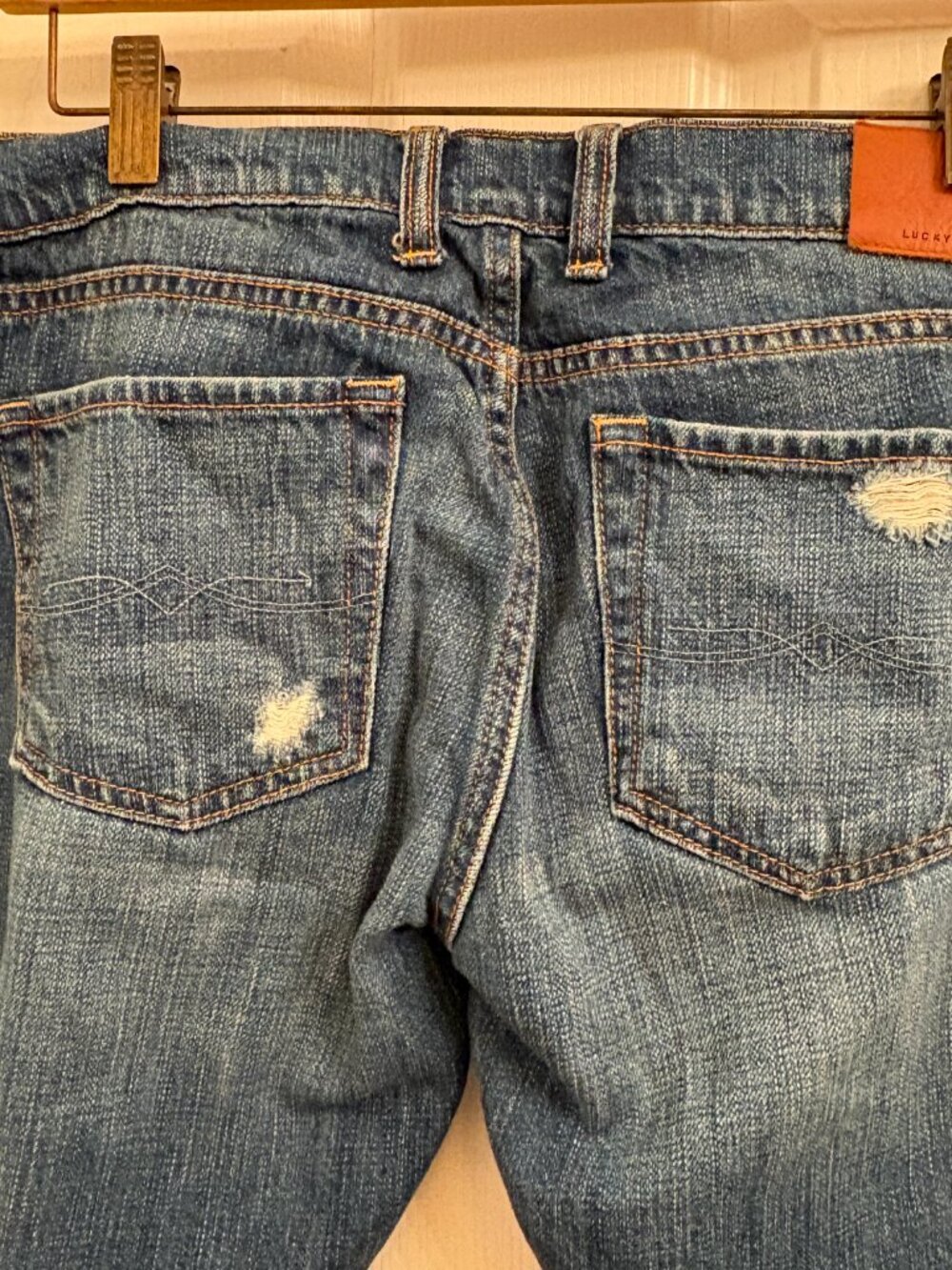 Lucky Brand Sienna Tomboy Straight Distressed Jeans Medium Wash Blue size 4/27 - Picture 7 of 8